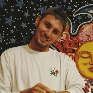 Meet your Posher, Derrick